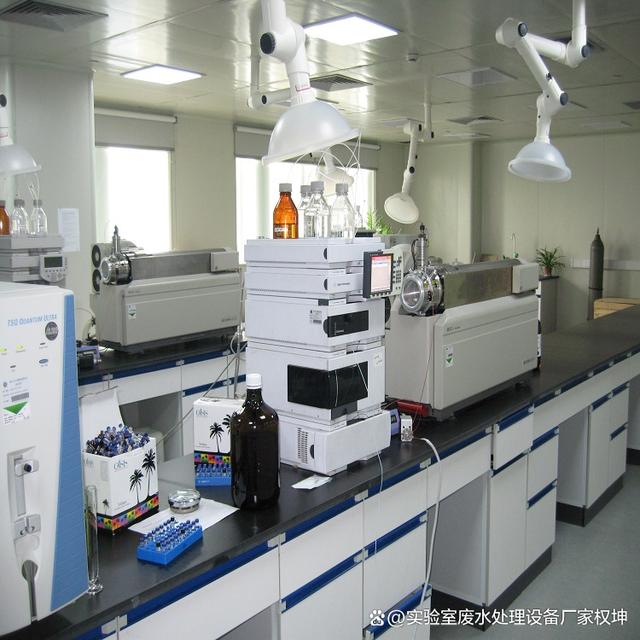 化學(xué)實驗室專用污水處理設(shè)備介紹 - 